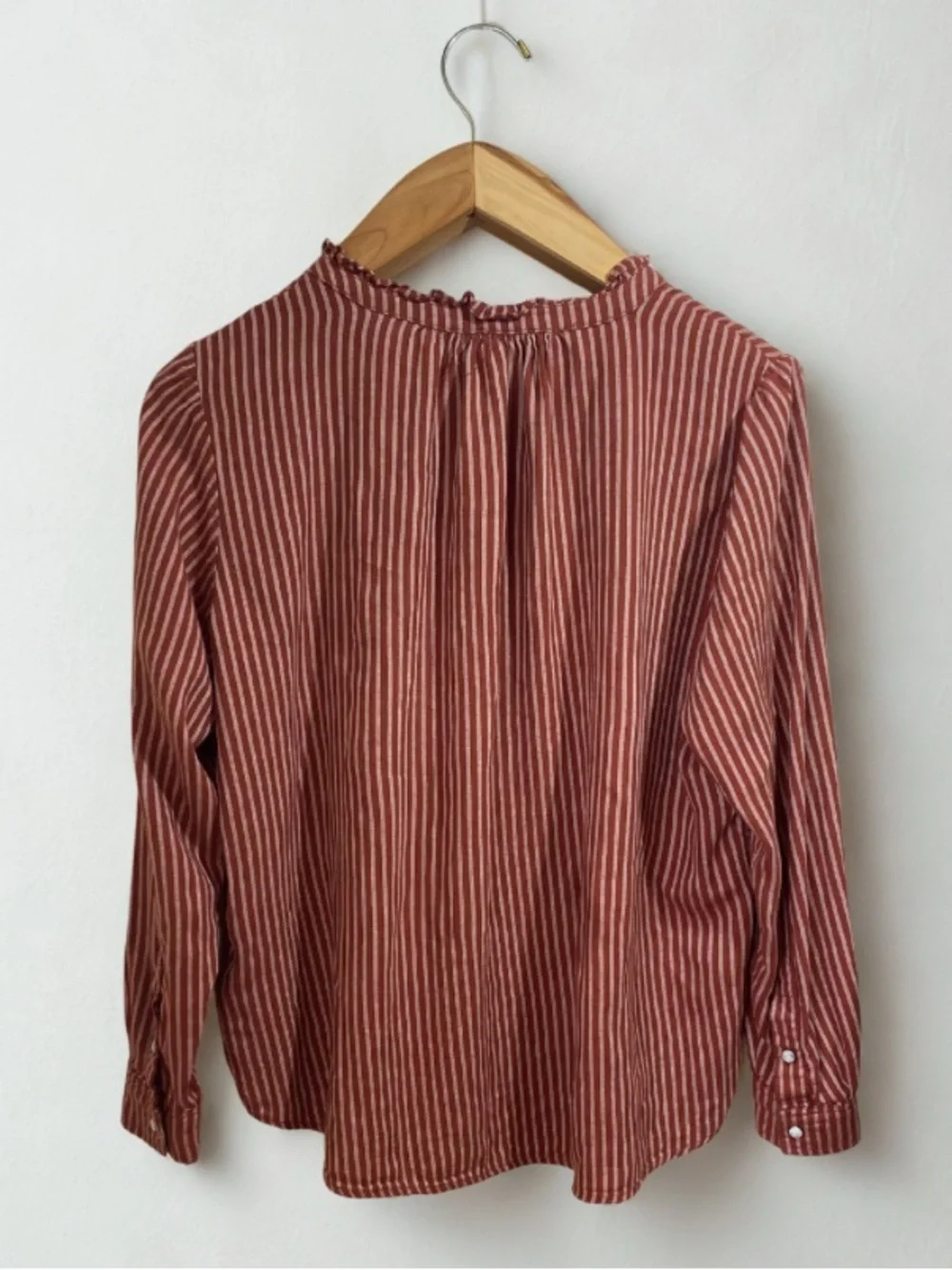 Knox Rose Striped Ruffle Neck Pearl Snap Button Blouse Size Medium